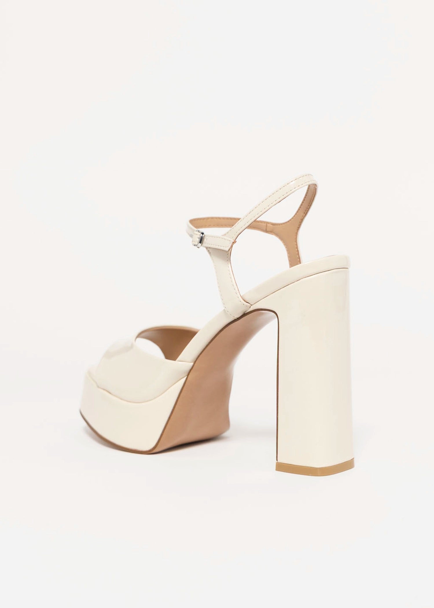 swatch_Bone Patent steve madden liandra platform sandal