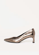 swatch_Bronze leather gil pump