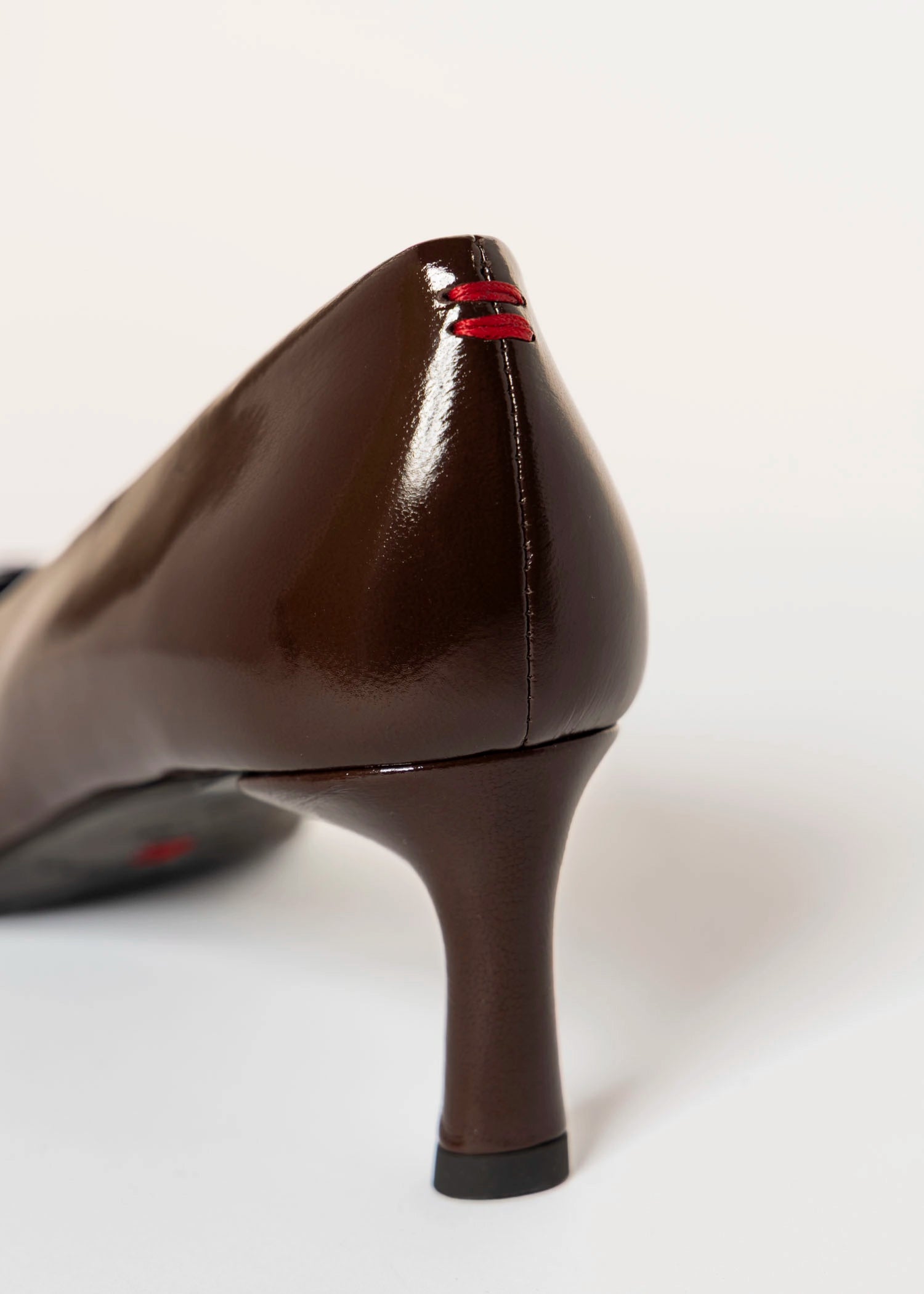 swatch_Brown patent gil pump