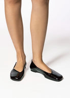 swatch_black patent xena flat