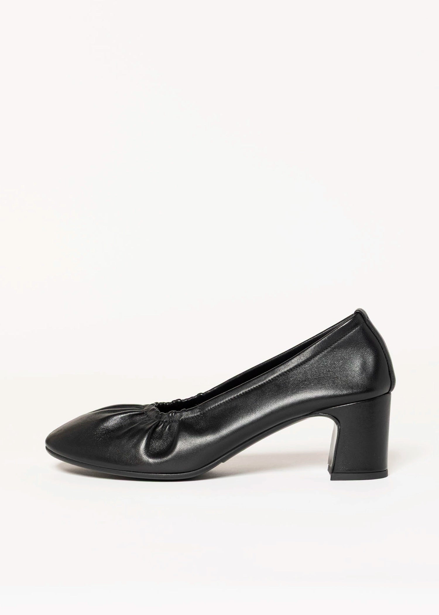 swatch_Black Leather ruched pump shoes