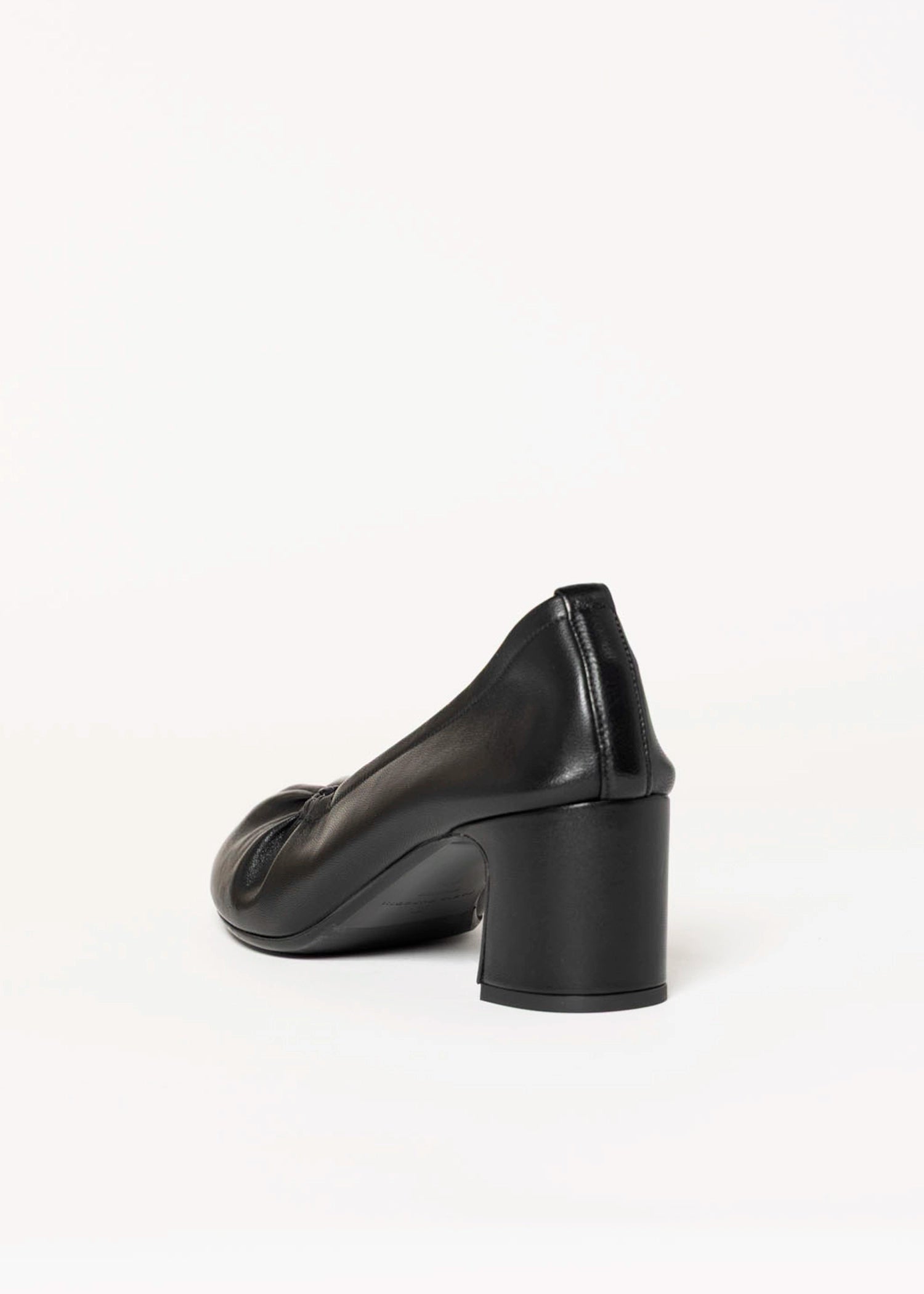 swatch_Black Leather ruched pump shoes