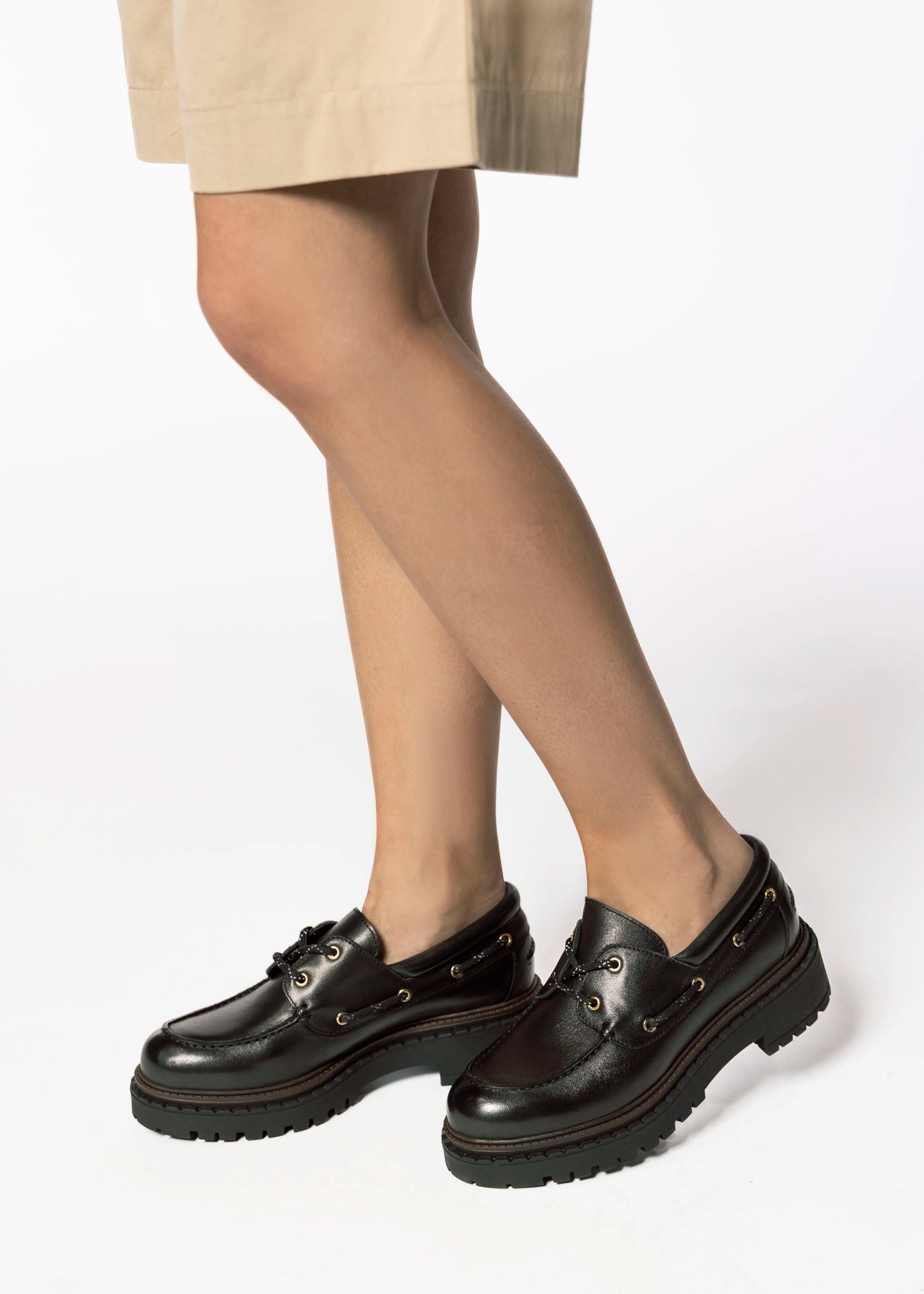 swatch_Black Leather lug sole boat shoe shoes