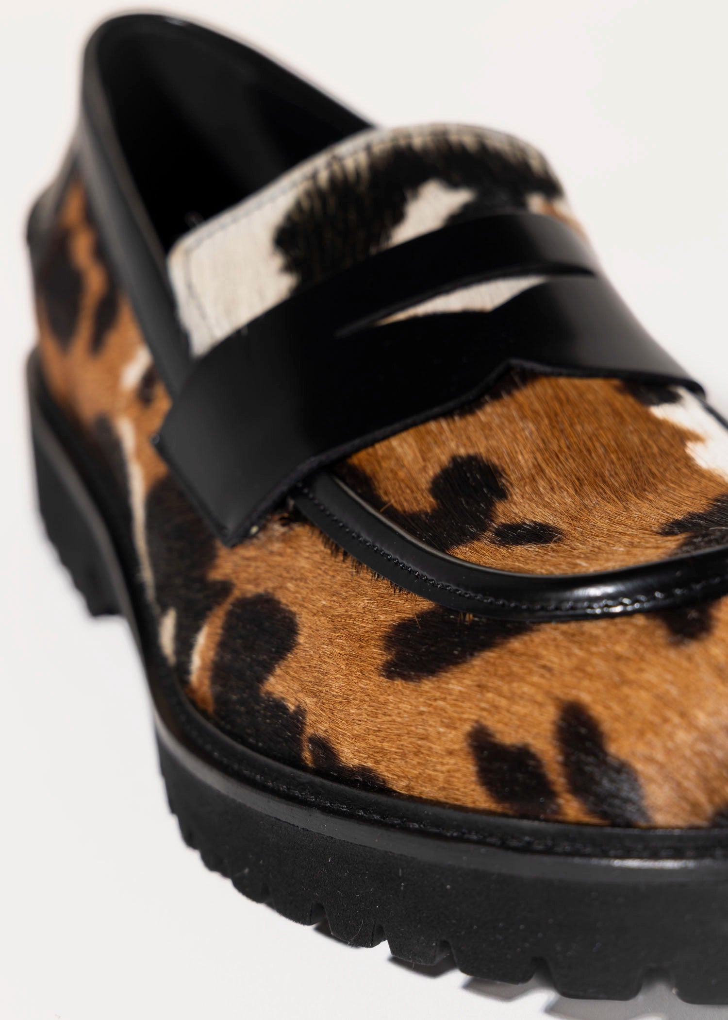 swatch_Cow Haircalf classic penny loafer