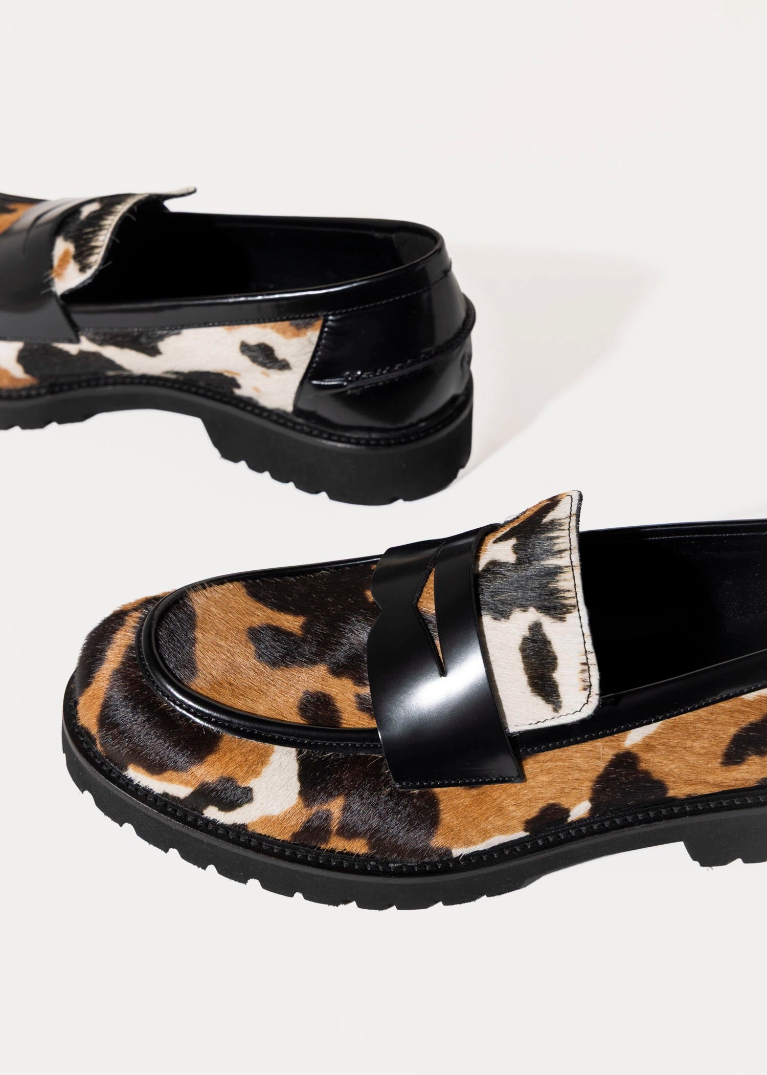 swatch_Cow Haircalf classic penny loafer