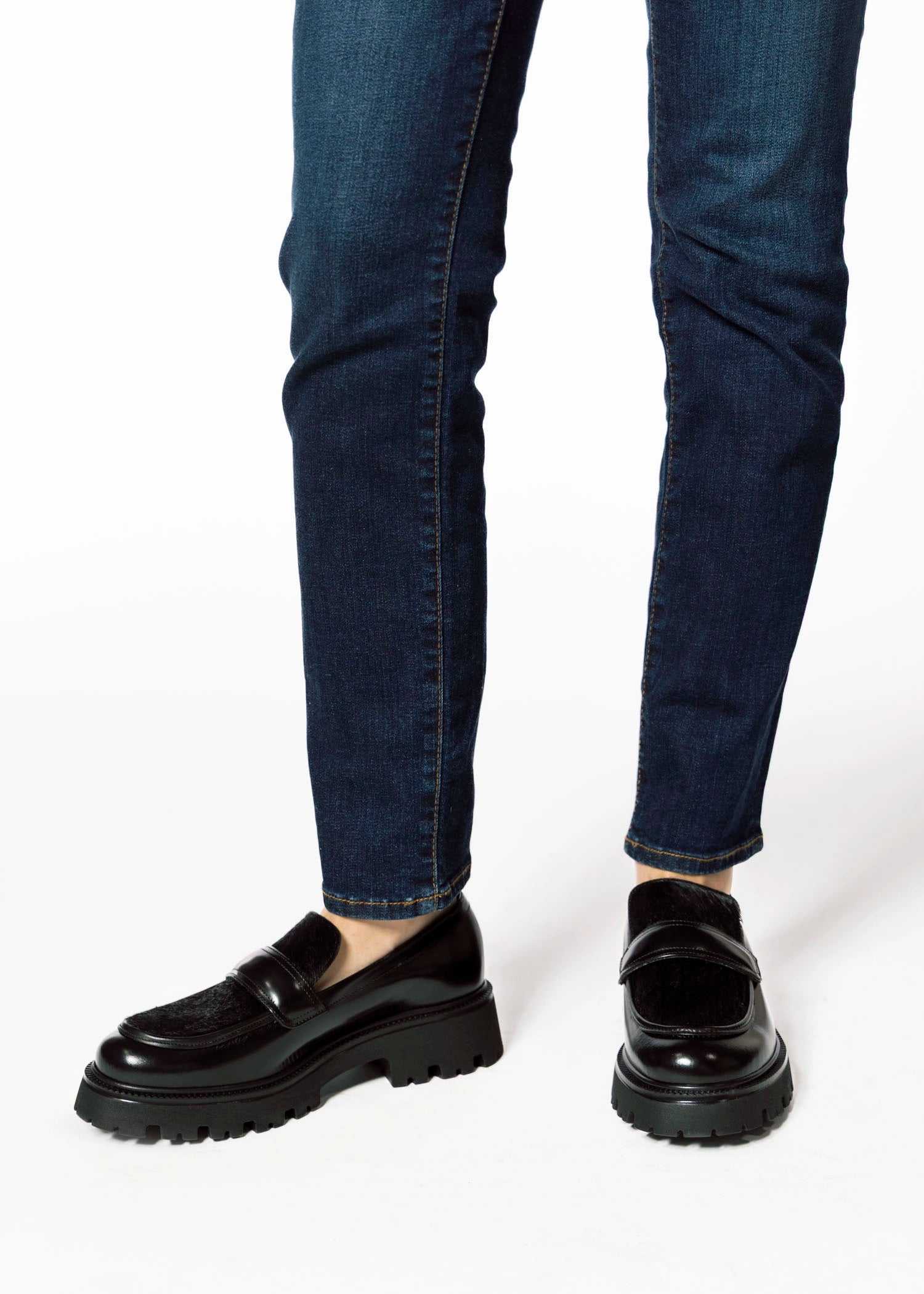 swatch_Black Leather lug sole loafer