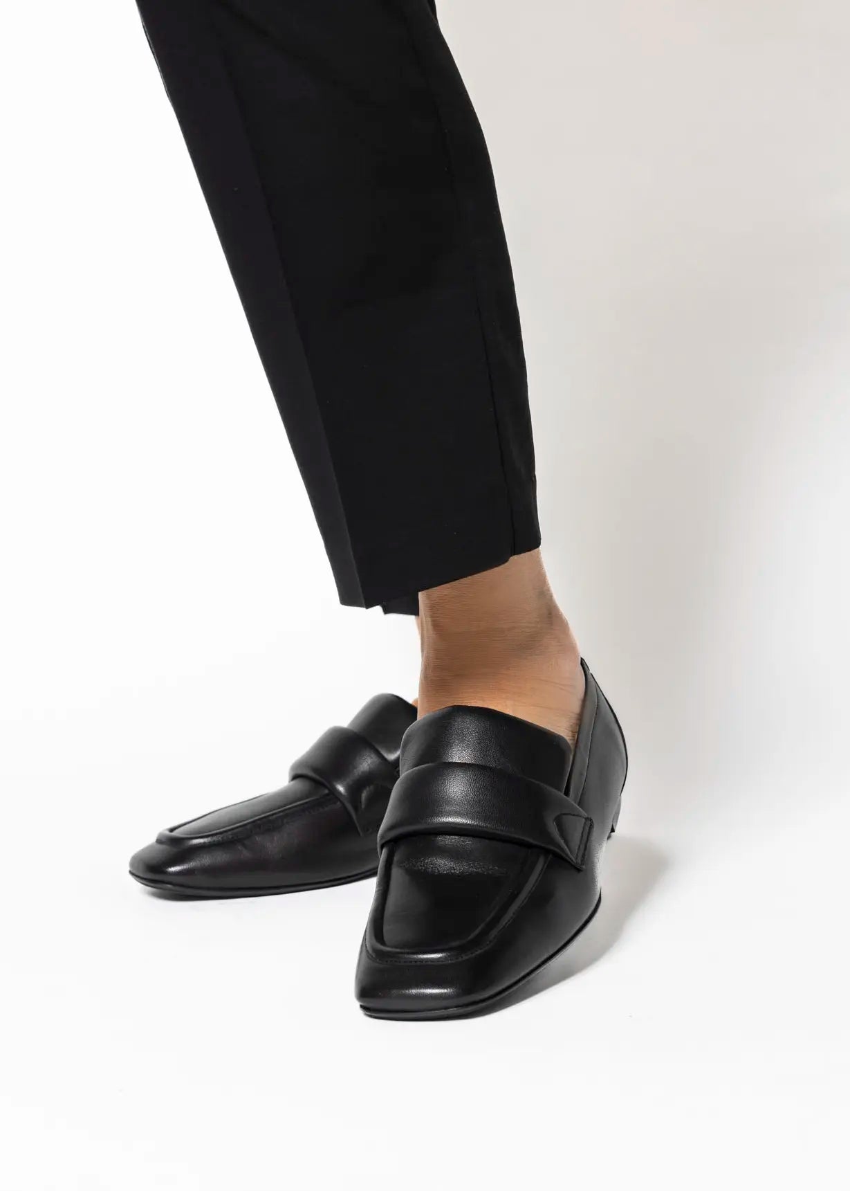 swatch_black leather leather loafer flat shoes