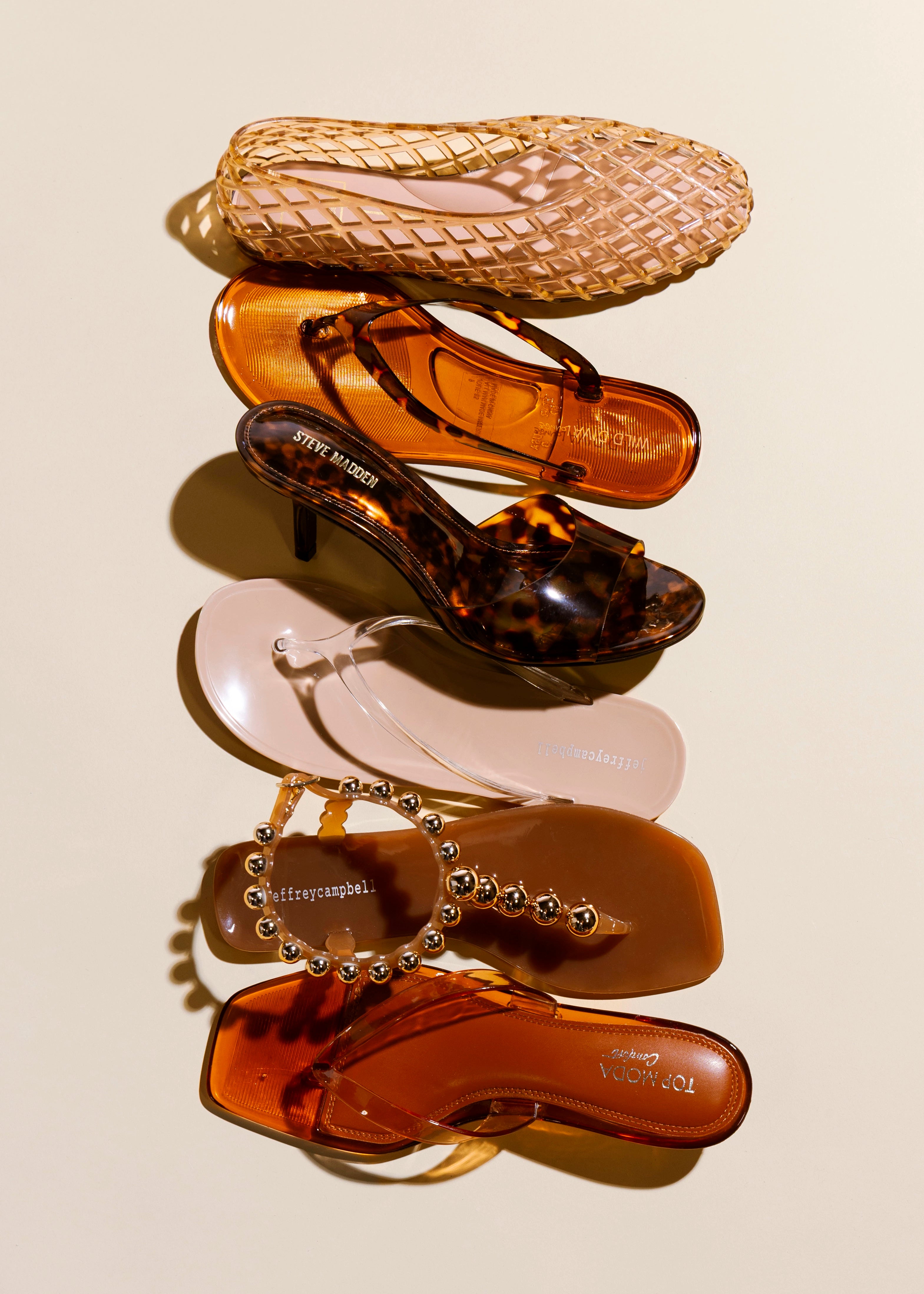 swatch_Tortoise jolie jelly thong sandal