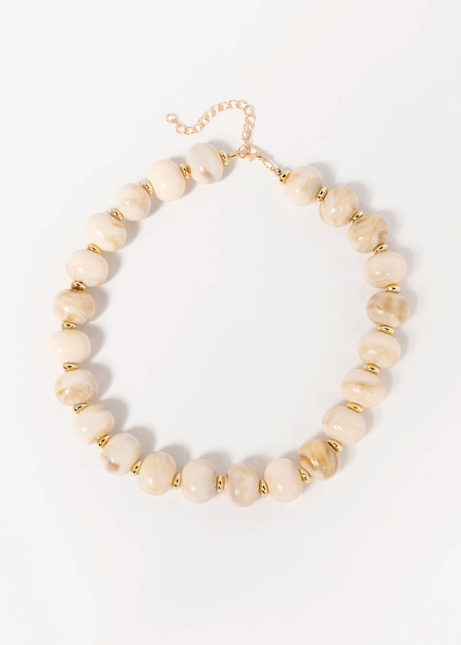 swatch_Cream marble chunky beaded necklace