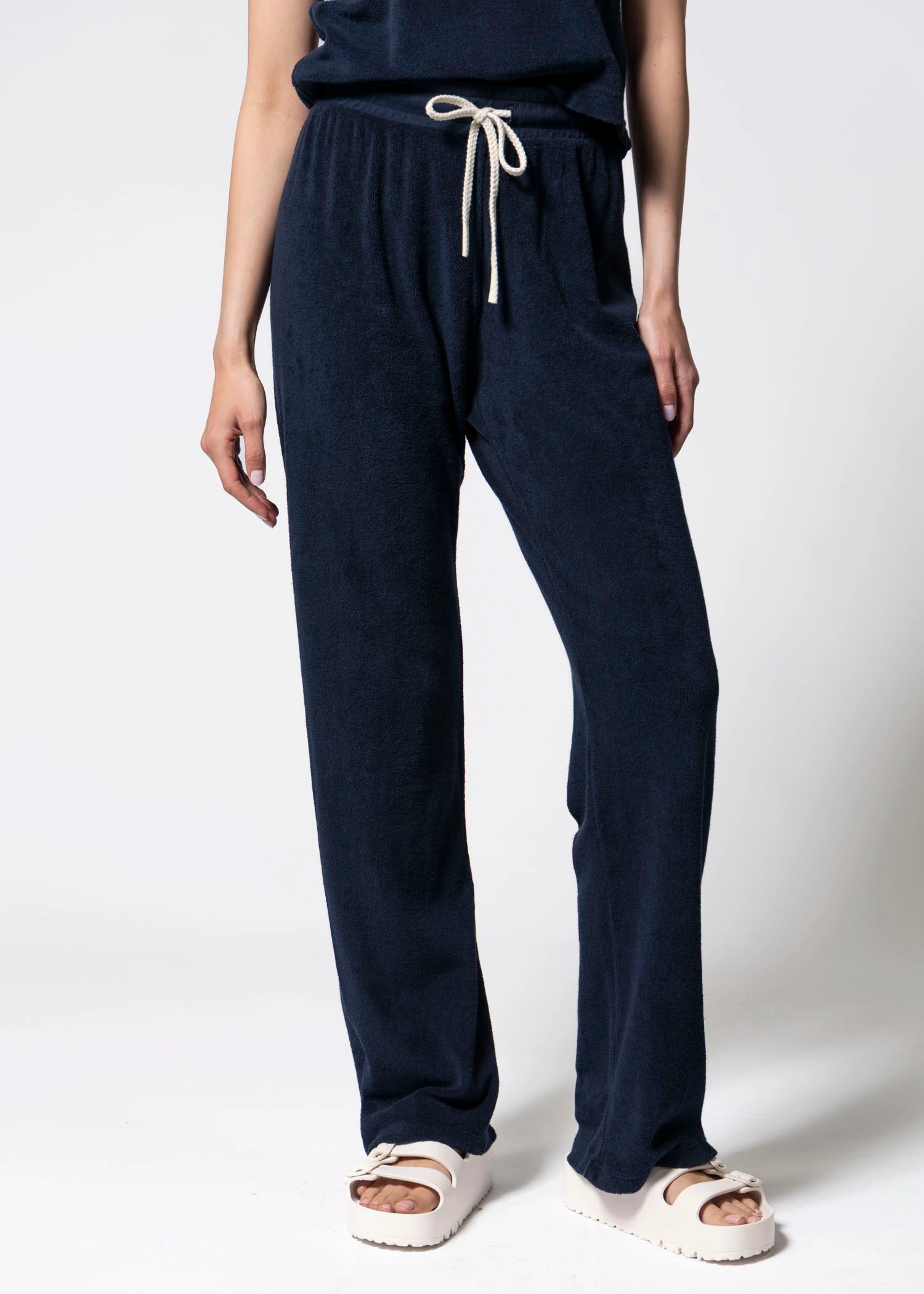 swatch_Navy perfect white tee eliana pant