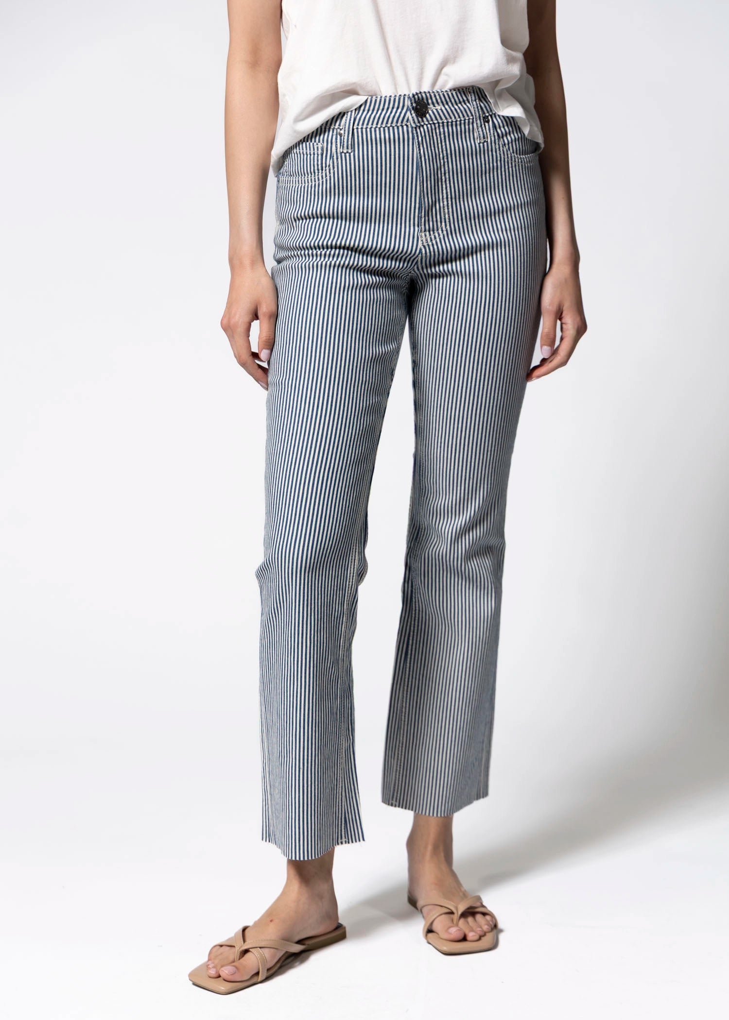 swatch_Pinstripe kut from the kloth kelsey jean