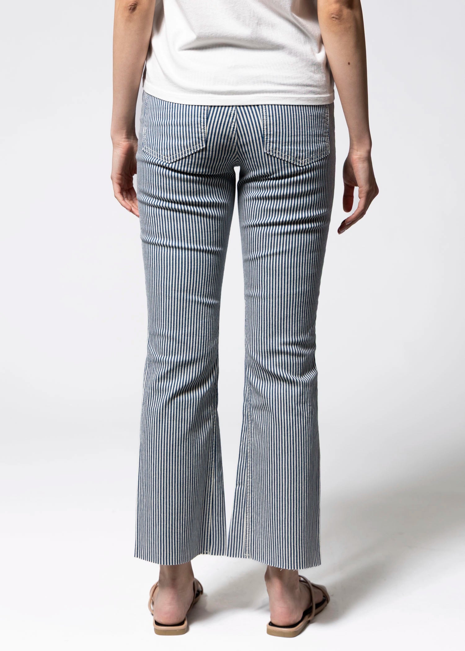 swatch_Pinstripe kut from the kloth kelsey jean