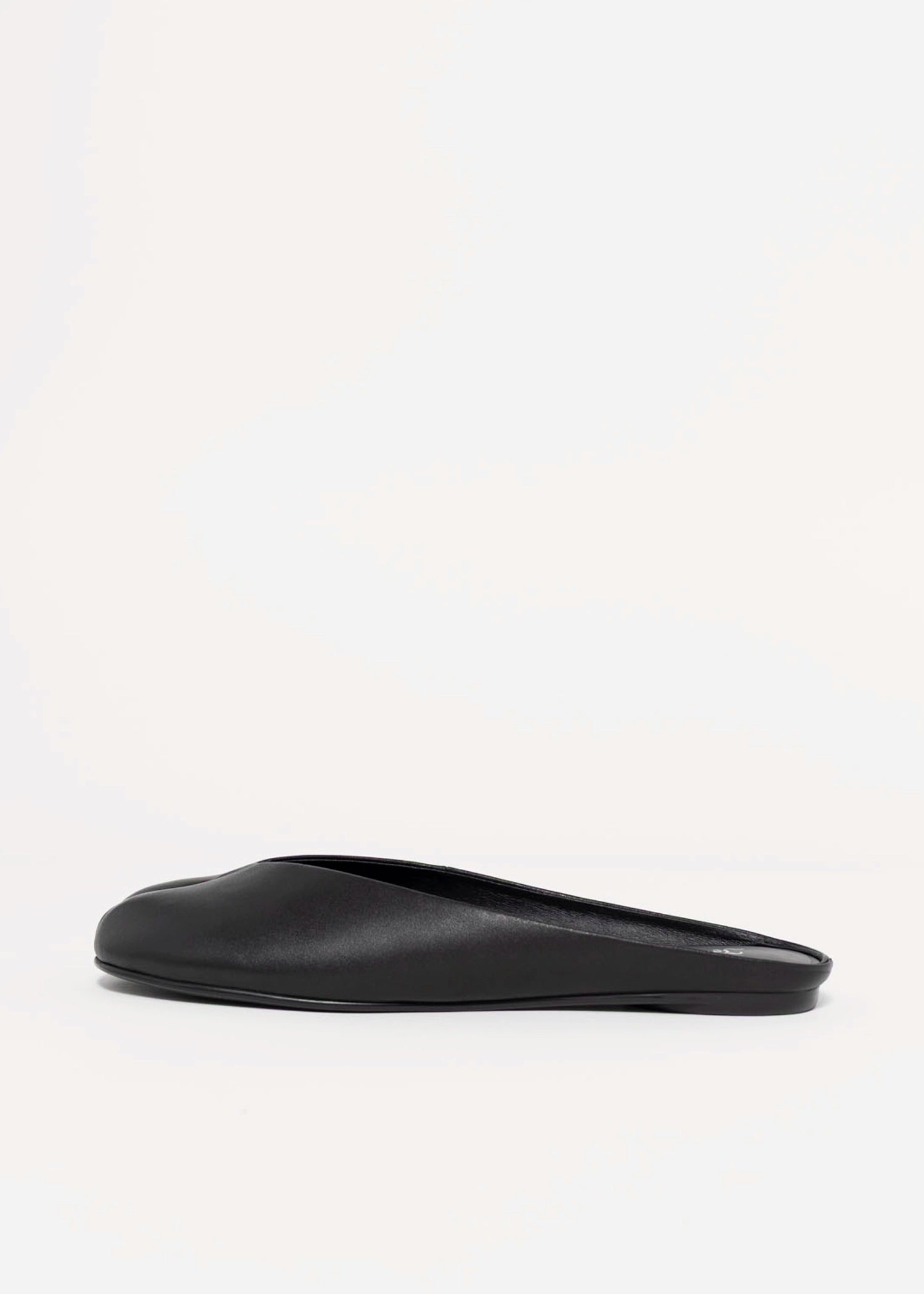 swatch_Black Leather jeffrey campbell cabalina tabi mule