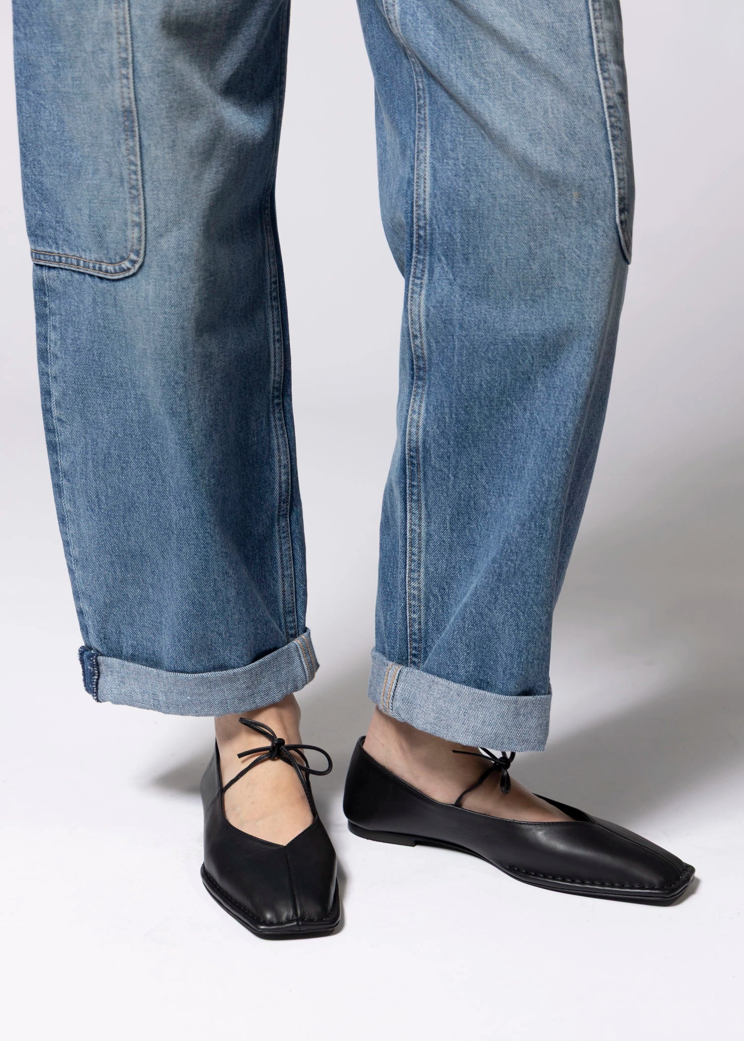 swatch_Black Leather alohas sway ballet flat