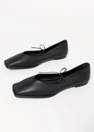 swatch_Black Leather alohas sway ballet flat