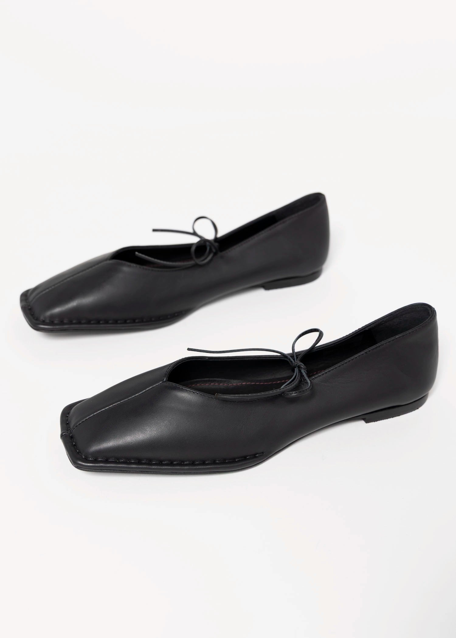 swatch_Black Leather alohas sway ballet flat