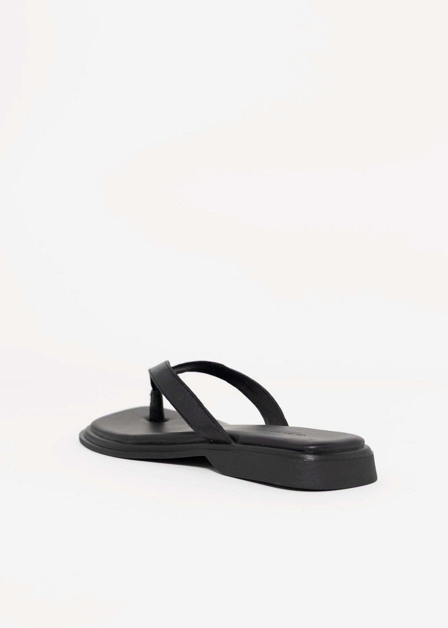 swatch_Black Leather vagabond izzy thong sandals