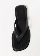 swatch_Black Leather vagabond izzy thong sandals