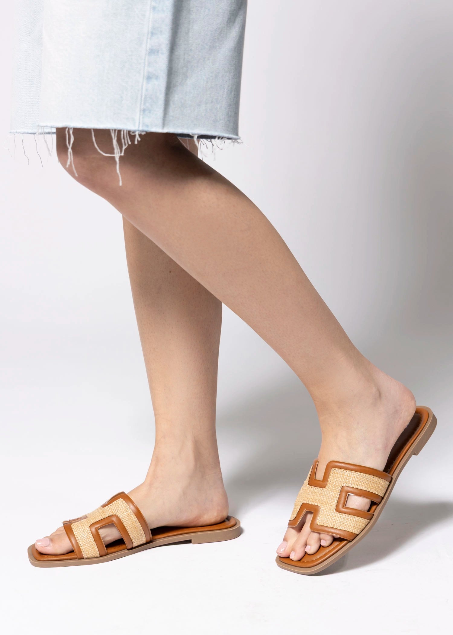 swatch_Tan elio raffia slide sandal
