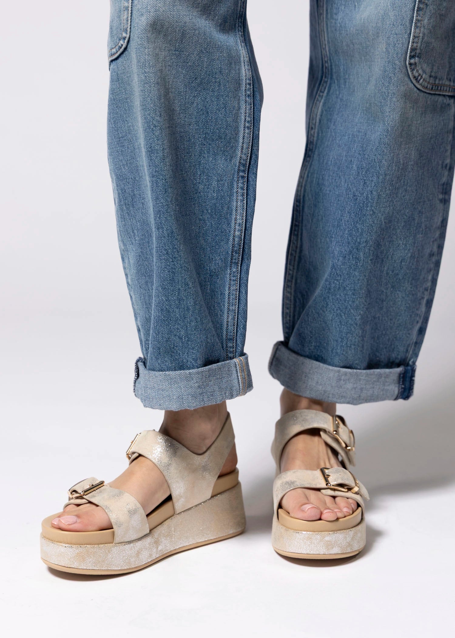 swatch_Metallic Suede jslides brooke platform sandal