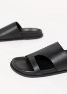 swatch_Black Leather matisse tanner slide sandal