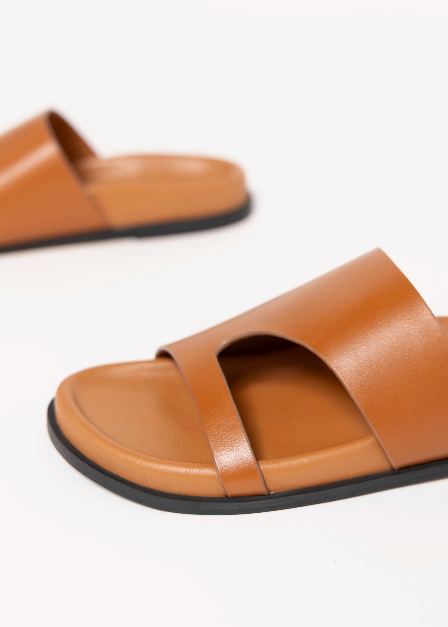 swatch_Tan Leather matisse tanner slide sandal