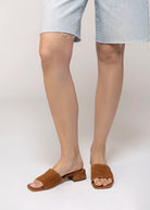 swatch_Chestnut steve madden montgomery slide sandal