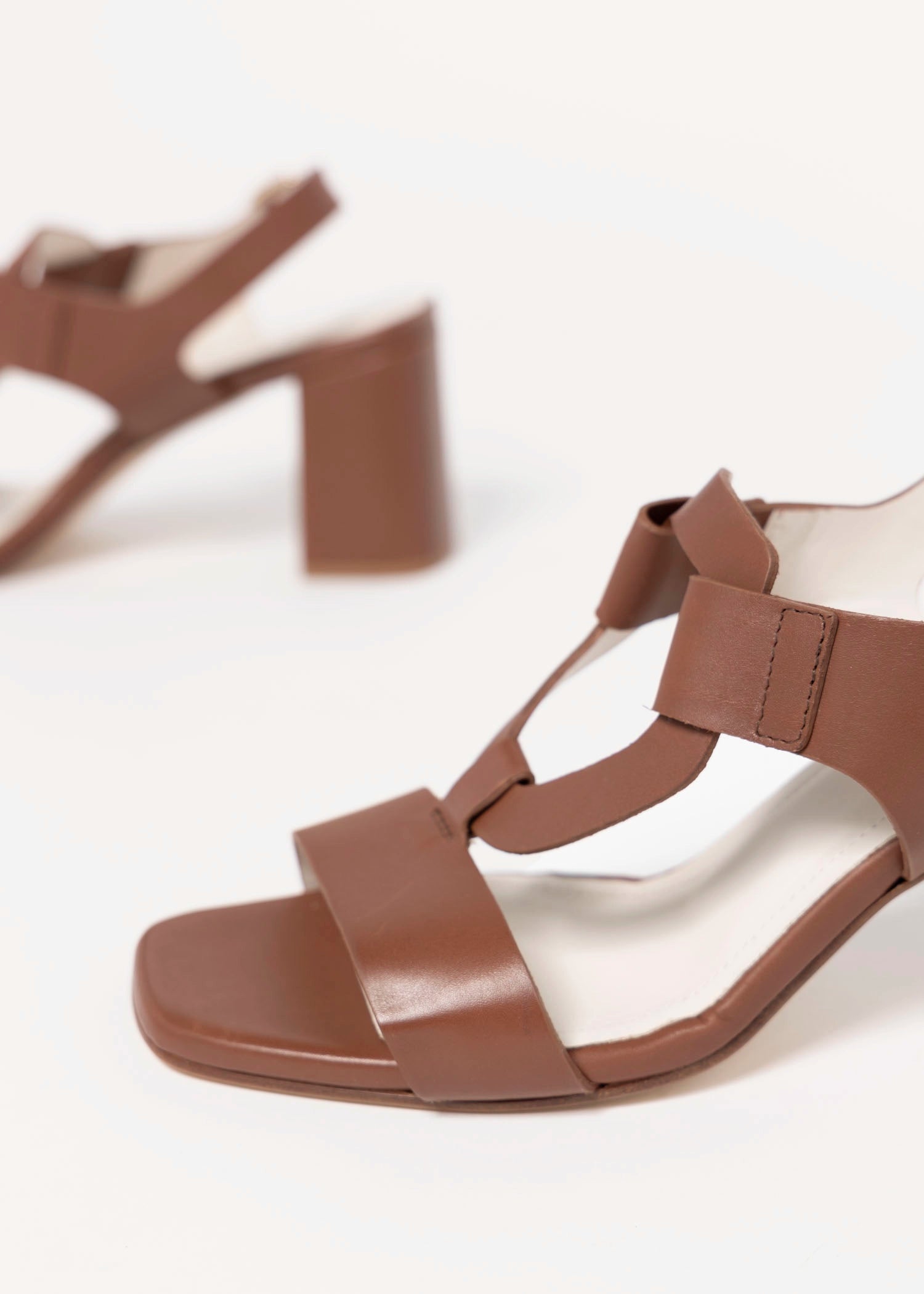 swatch_Brown Leather l'idea heeled leather sandal