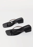 swatch_Smoke britney jelly thong sandal