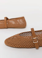 swatch_Tan coconuts nolita woven flat