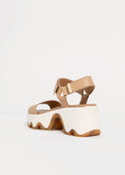 swatch_Beige sorel kinetic aura sandals