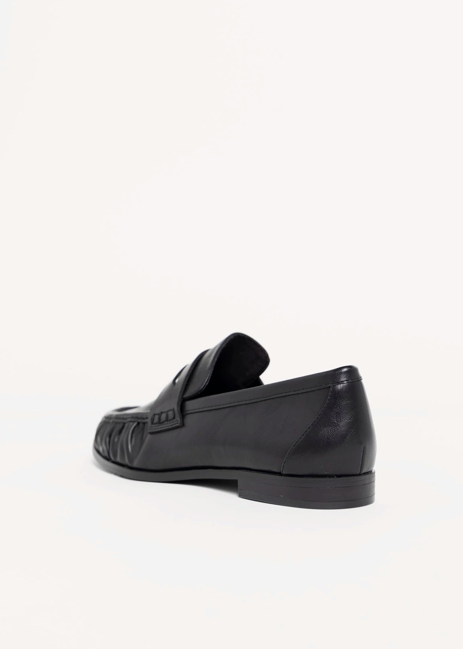 swatch_Black shushop tokyo loafer