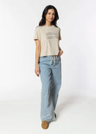 swatch_oak/white cropped collegiate tee apparel