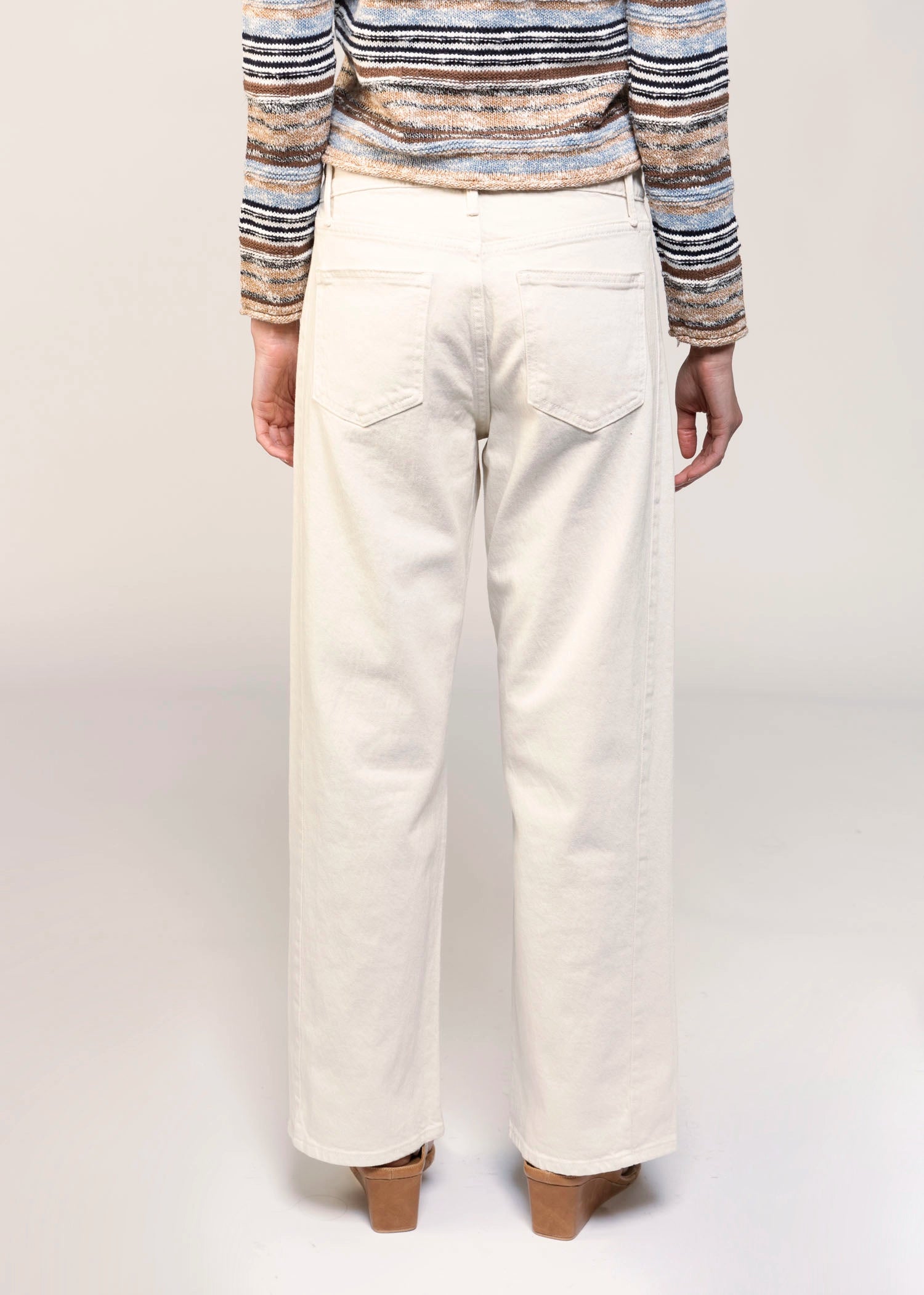 swatch_Ecru high rise barrel jean