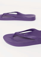 swatch_Acai arch support flip flop flat sandals