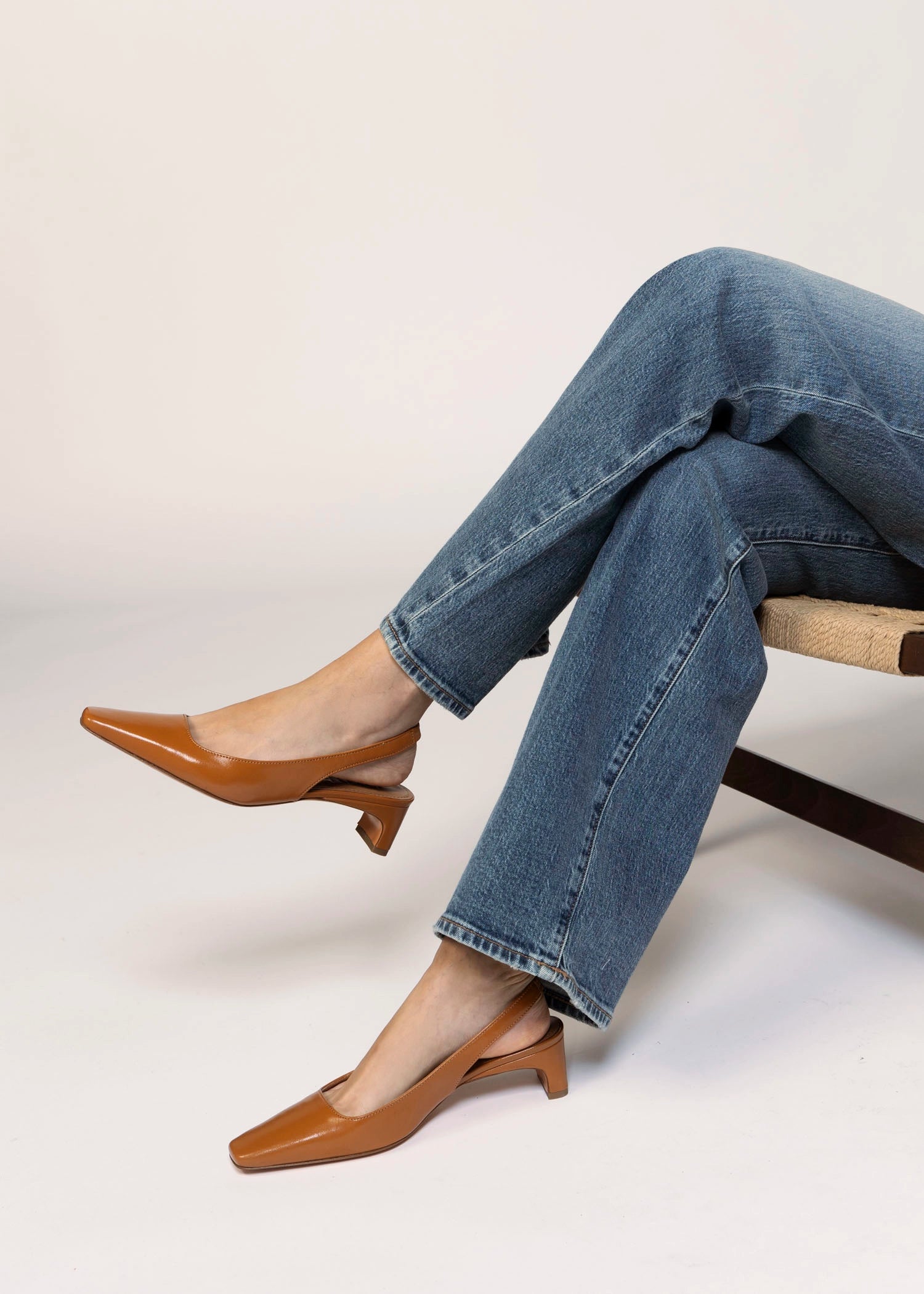 swatch_Camel Leather l'idea slingback pump