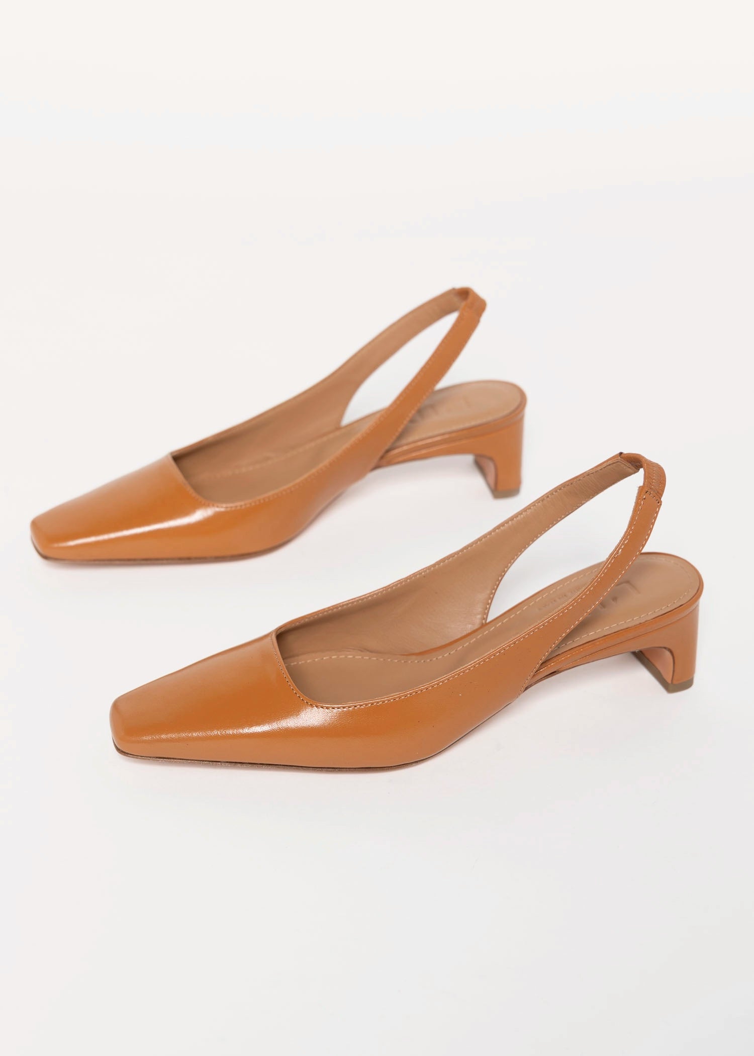 swatch_Camel Leather l'idea slingback pump