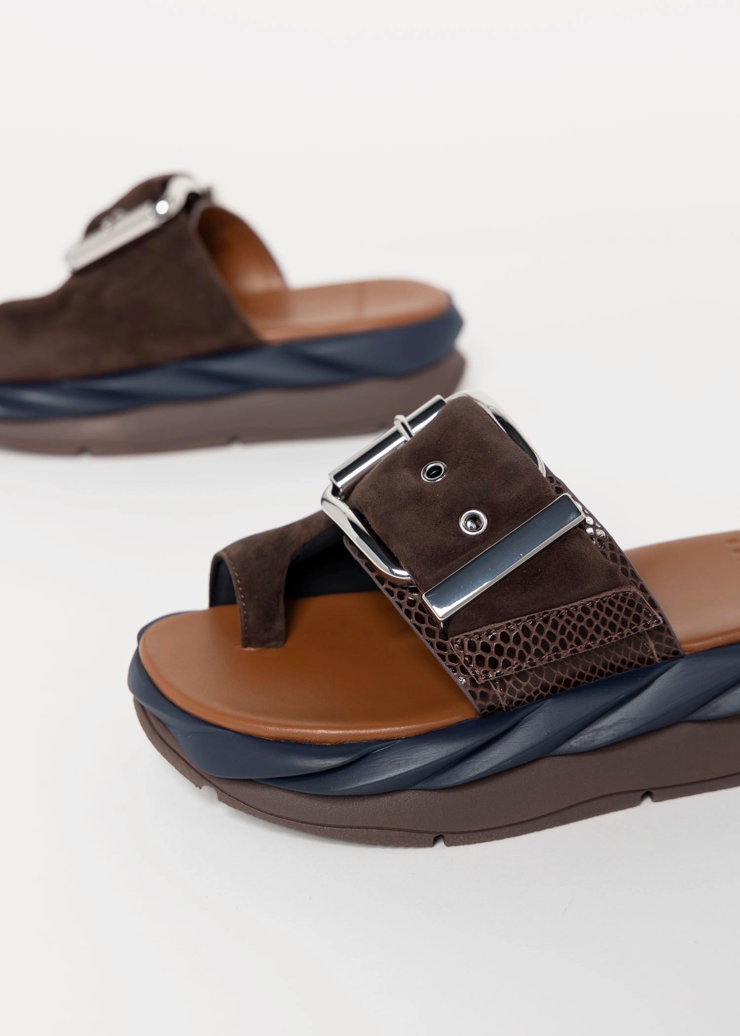 swatch_Chocolate 4ccccees mellow glow platform sandal