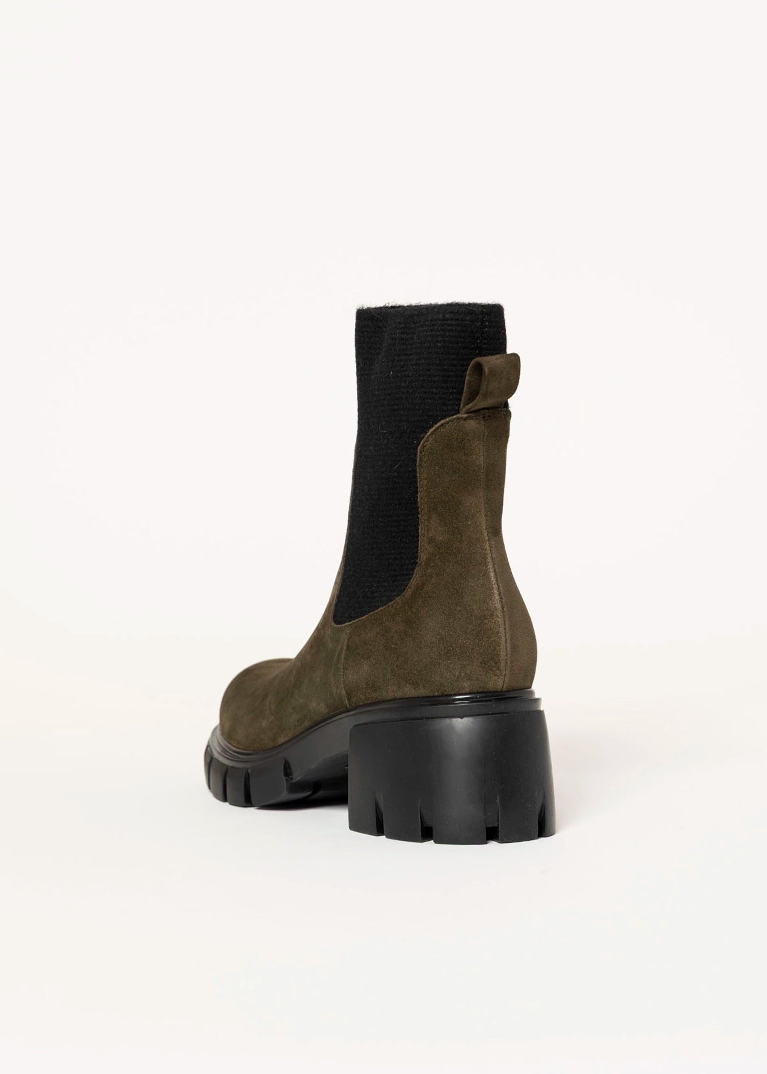 swatch_Forest Suede lug sole chelsea boot