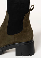 swatch_Forest Suede lug sole chelsea boot