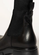 swatch_Black Leather lug sole chelsea boot