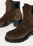 swatch_chocolate_suede /7065