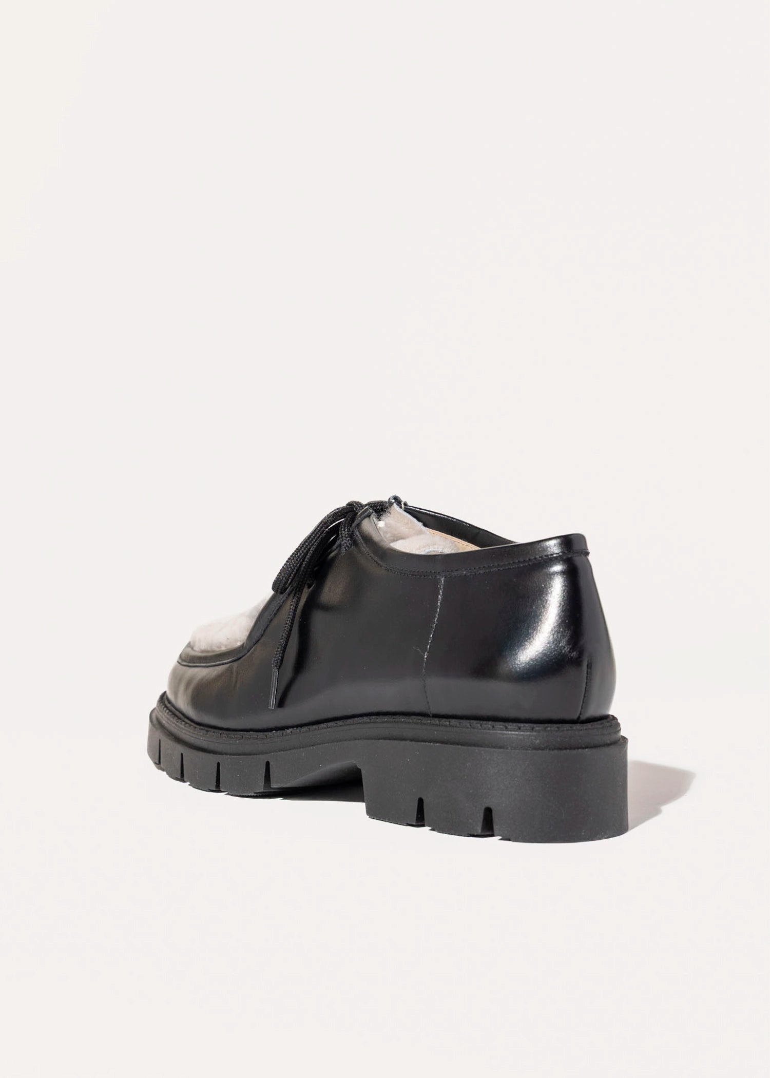 swatch_Black Leather shearling wallabe