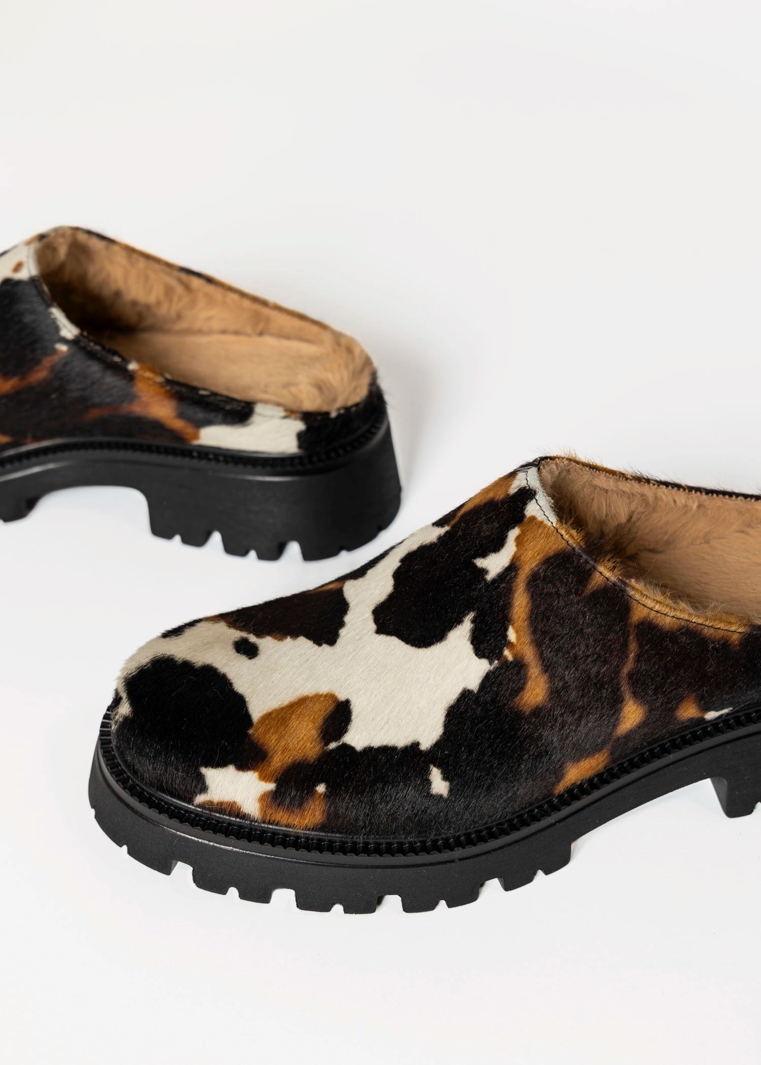 swatch_Cow Haircalf fur lined clog shoes