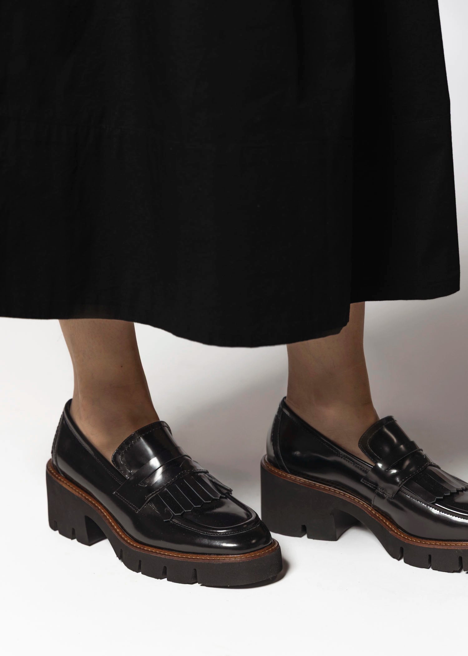 swatch_Black Leather heeled loafer