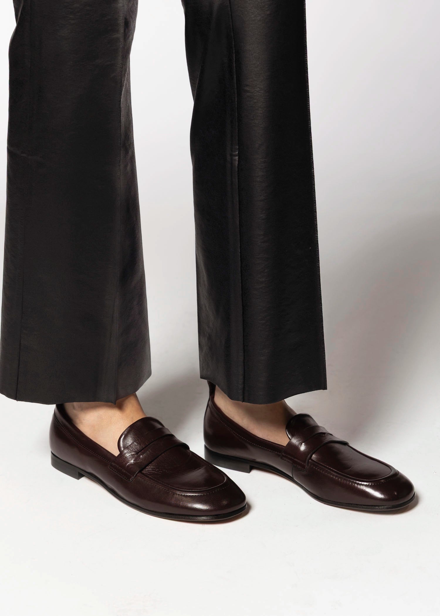 swatch_Marsala leather loafer