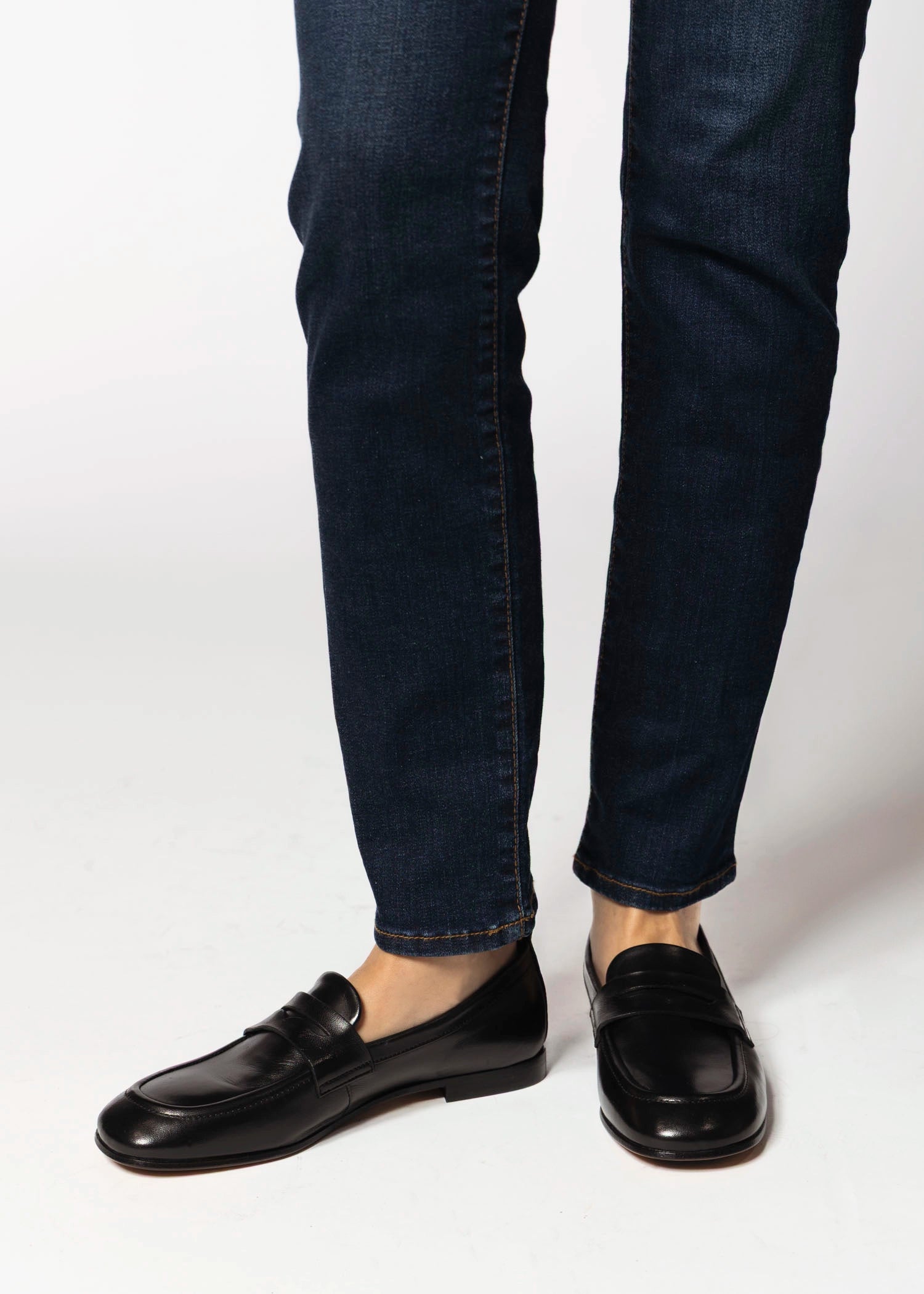 swatch_Black leather loafer