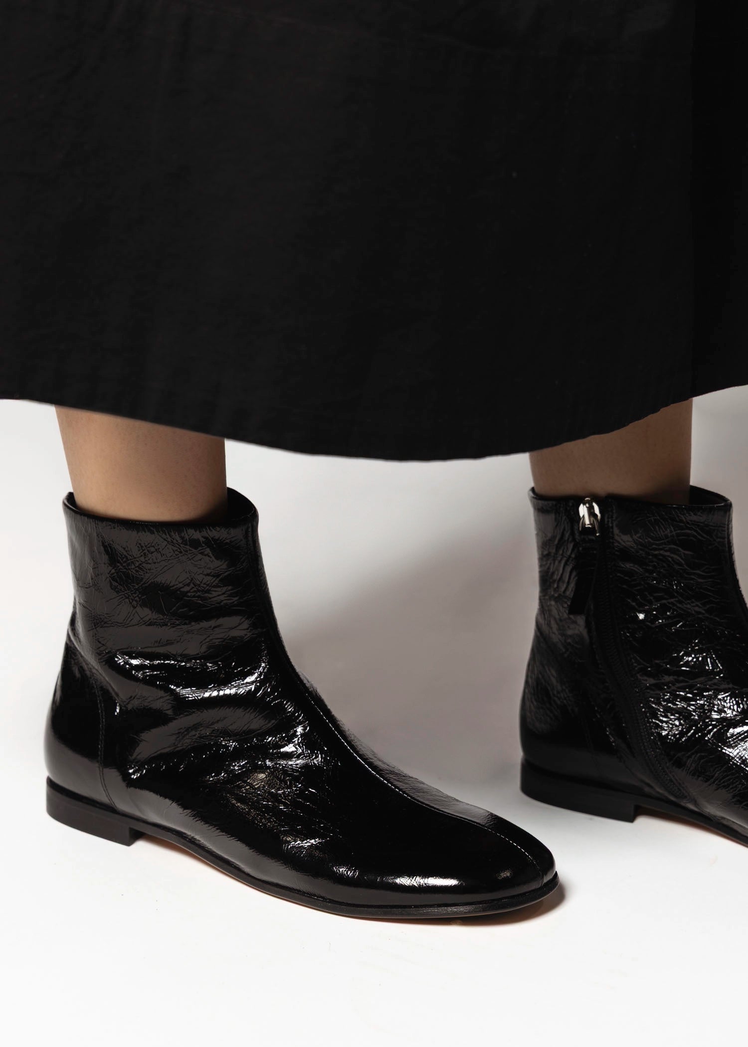 swatch_Black Patent leather boot
