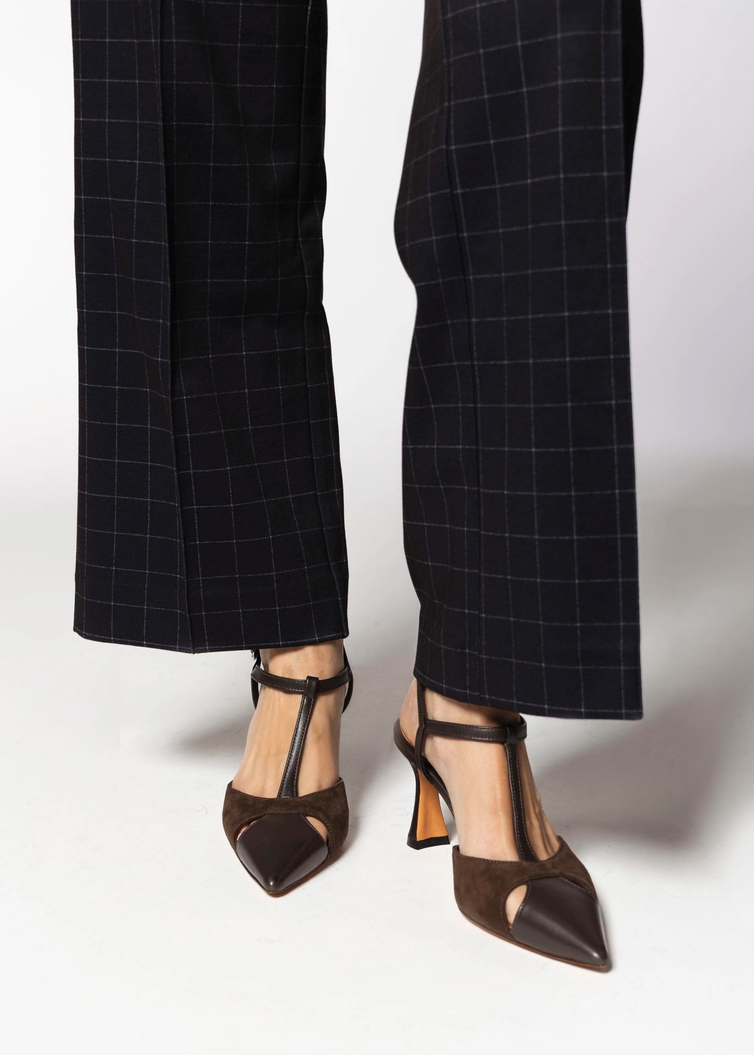 swatch_Dark Brown pia leather pump