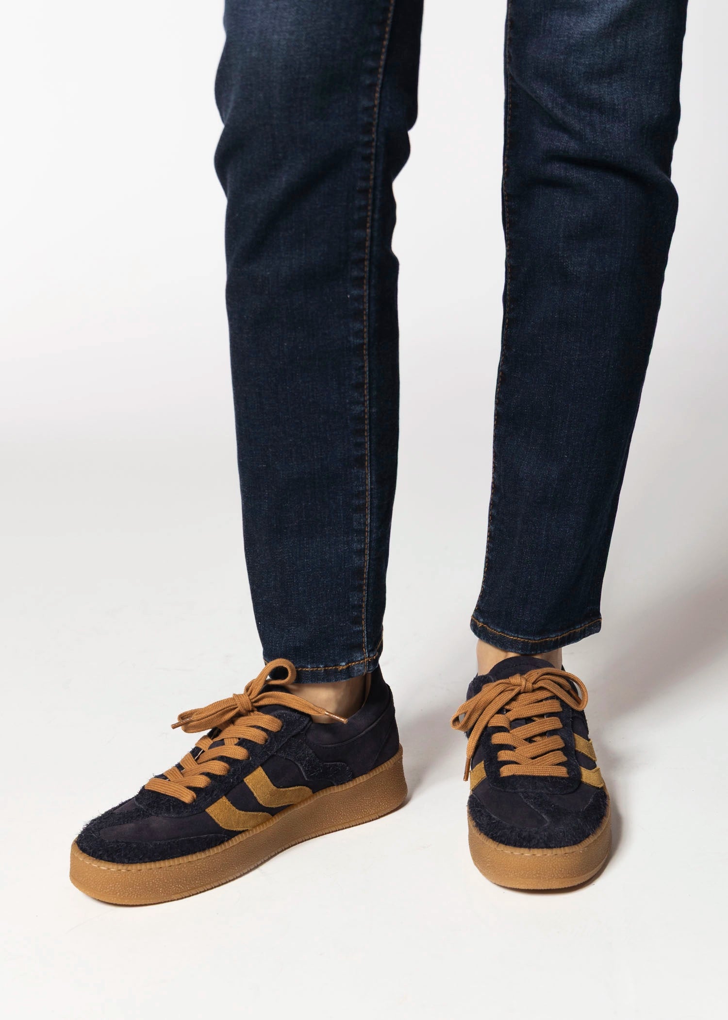 swatch_Navy Multi gum sole sneaker